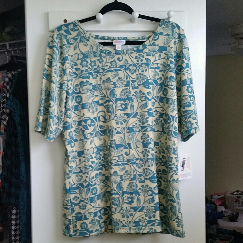 Lularoe Gigi Shirt 3x NWT